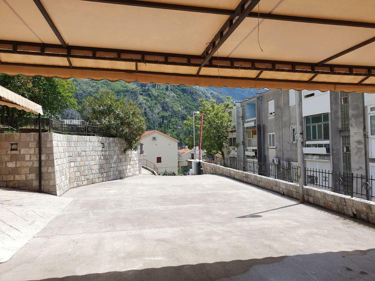 Studio Apartments Ilija Kotor Buitenkant foto