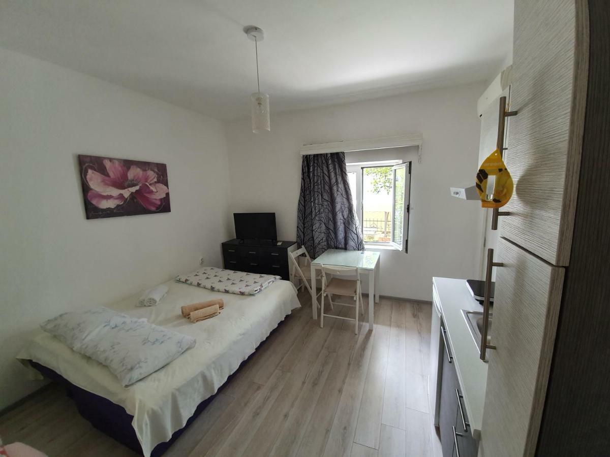 Studio Apartments Ilija Kotor Buitenkant foto